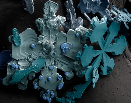 763Px-Snow Crystals