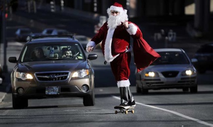 2A-Skateboard-Santa
