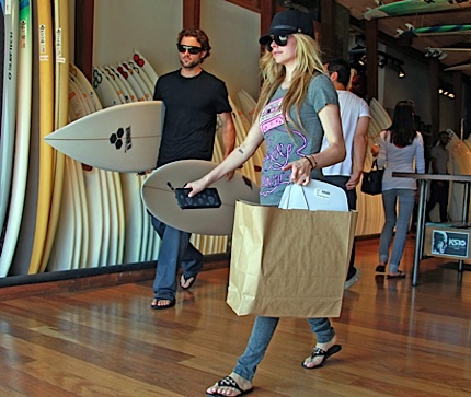 2011 Avril-Brody-Surf Fadedyouthblog
