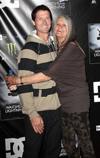 Celebpix0411 011.Sjpg 900 540 0 95 1 50 50