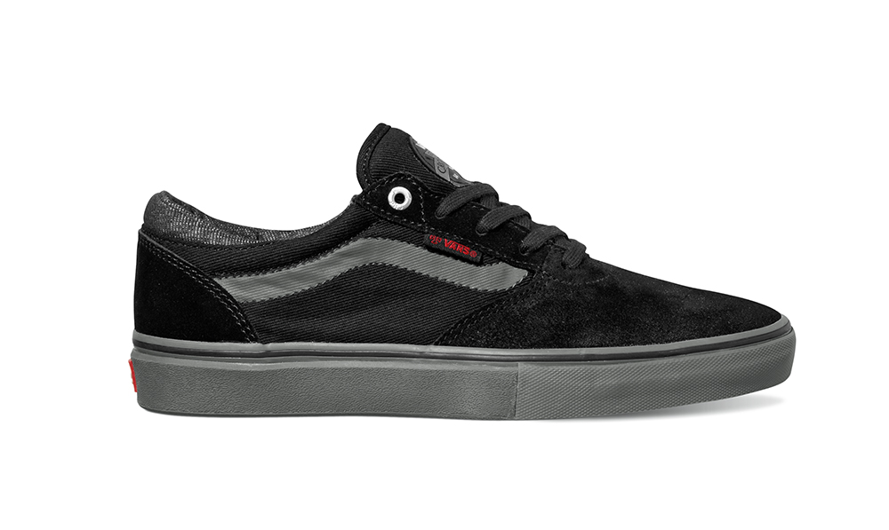 vans world's skateboard shoe